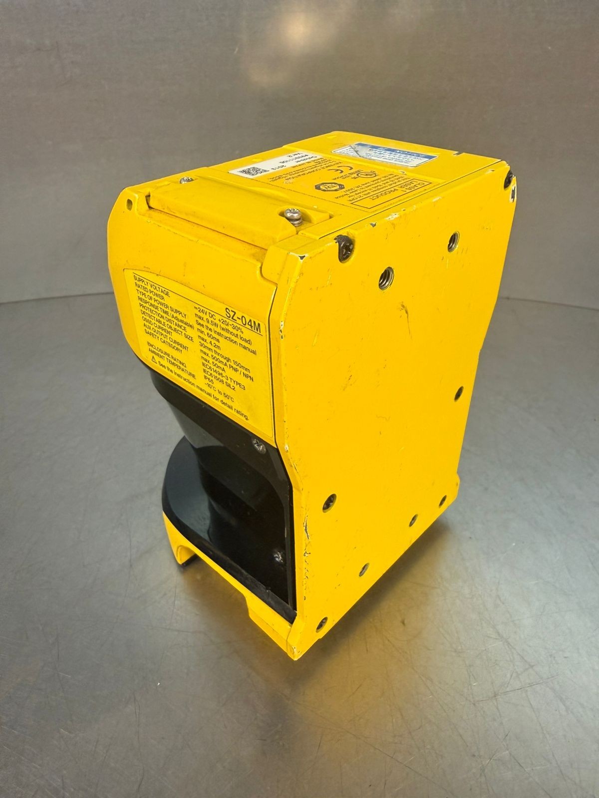Keyence SZ-04M Safety Laser Scanner Multifunctional 24Vdc          (8.5.3)