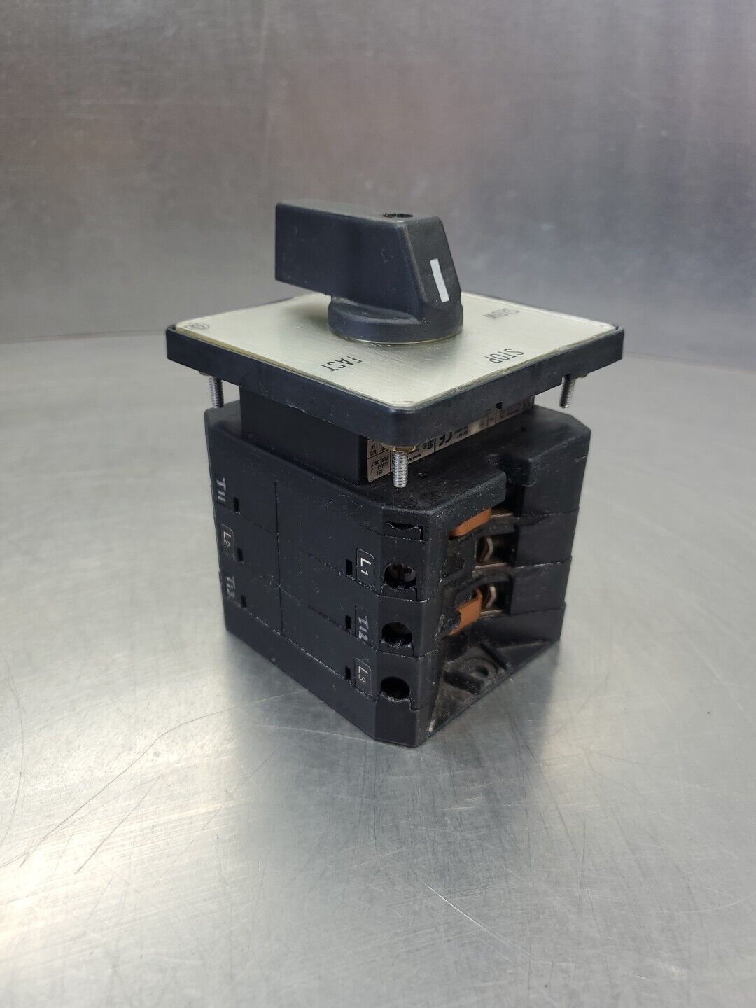 Klöckner Moeller T5B-3-7/E Cam Rotary Switch.                              4E-22