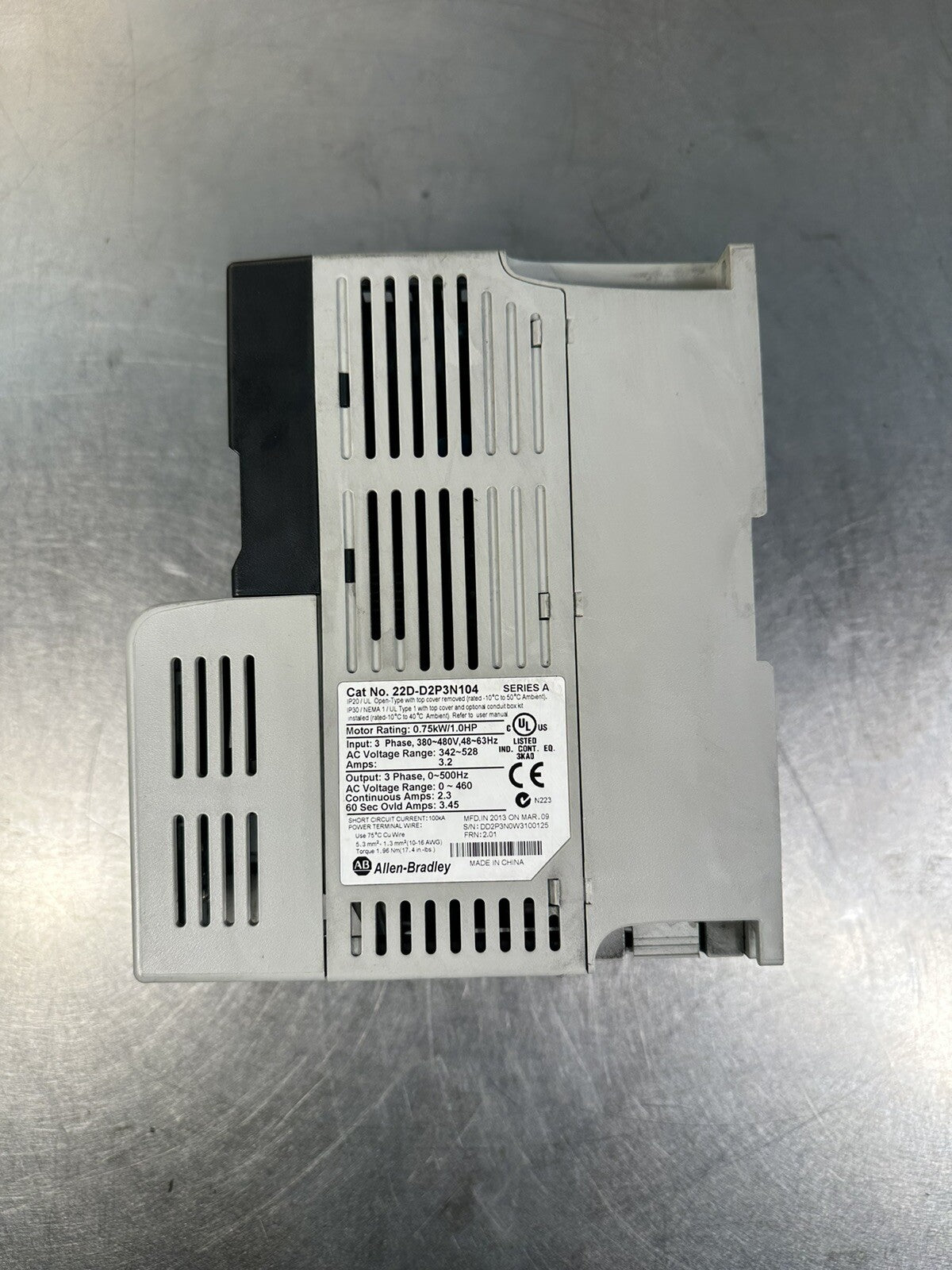 ALLEN BRADLEY 22D-D2P3N104 POWER FLEX 40P - 1HP + 22-COMM-E - EACH - (BIN-1.4.3)