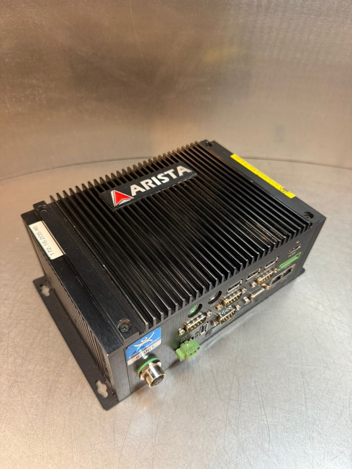 Arista Microbox Fanless Industrial Computer 24VDC                  (9.6.1)