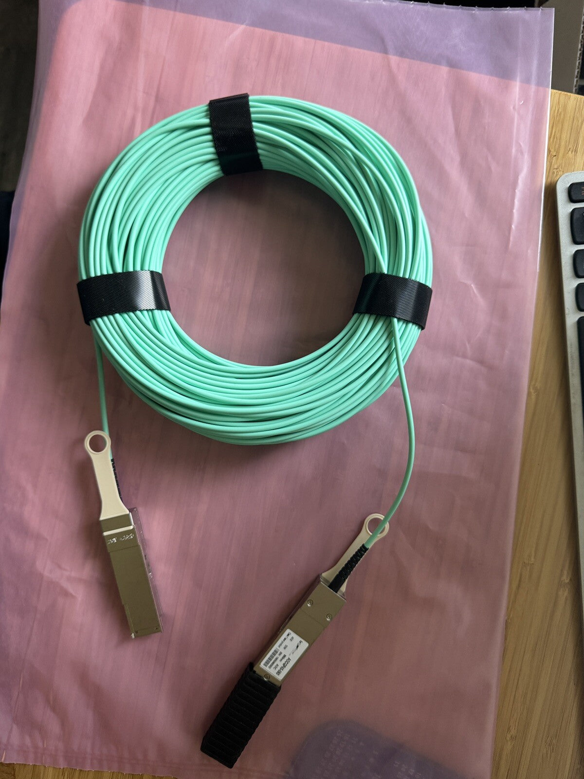 Active Optical Cable QSFP+ 40Gbps, 50M , MSA Compat.  AOCQP40-050    (BIN461)