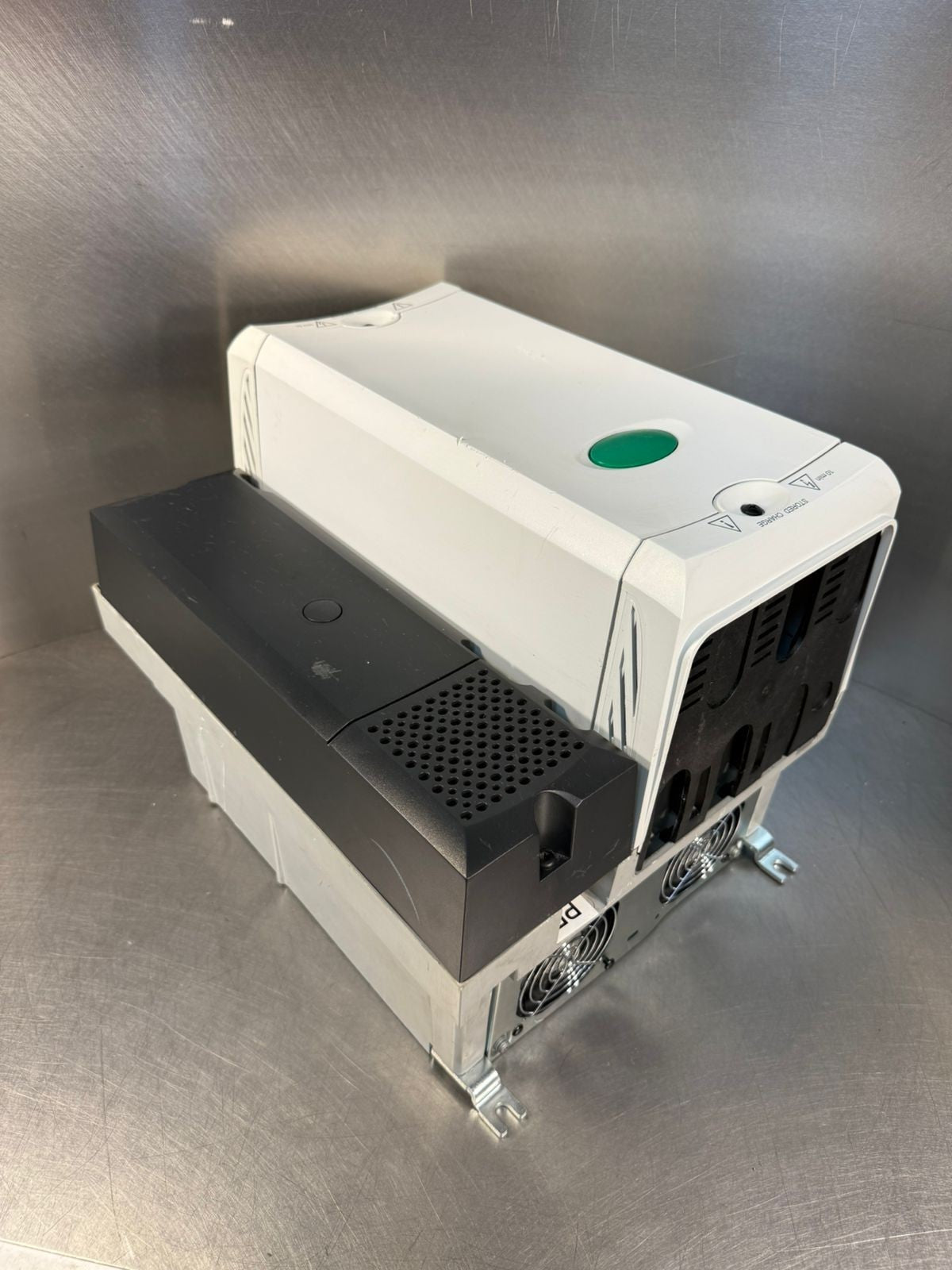 Emerson / Control Techniques SPMC1402 DRIVE  50-60Hz 3Ph                 (2.2.4)