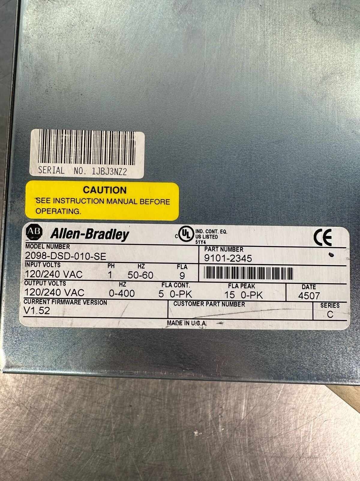 Allen-Bradley 2098-DSD-010-SE /C 120/240Vac Ultra 3000 (7.5.1)