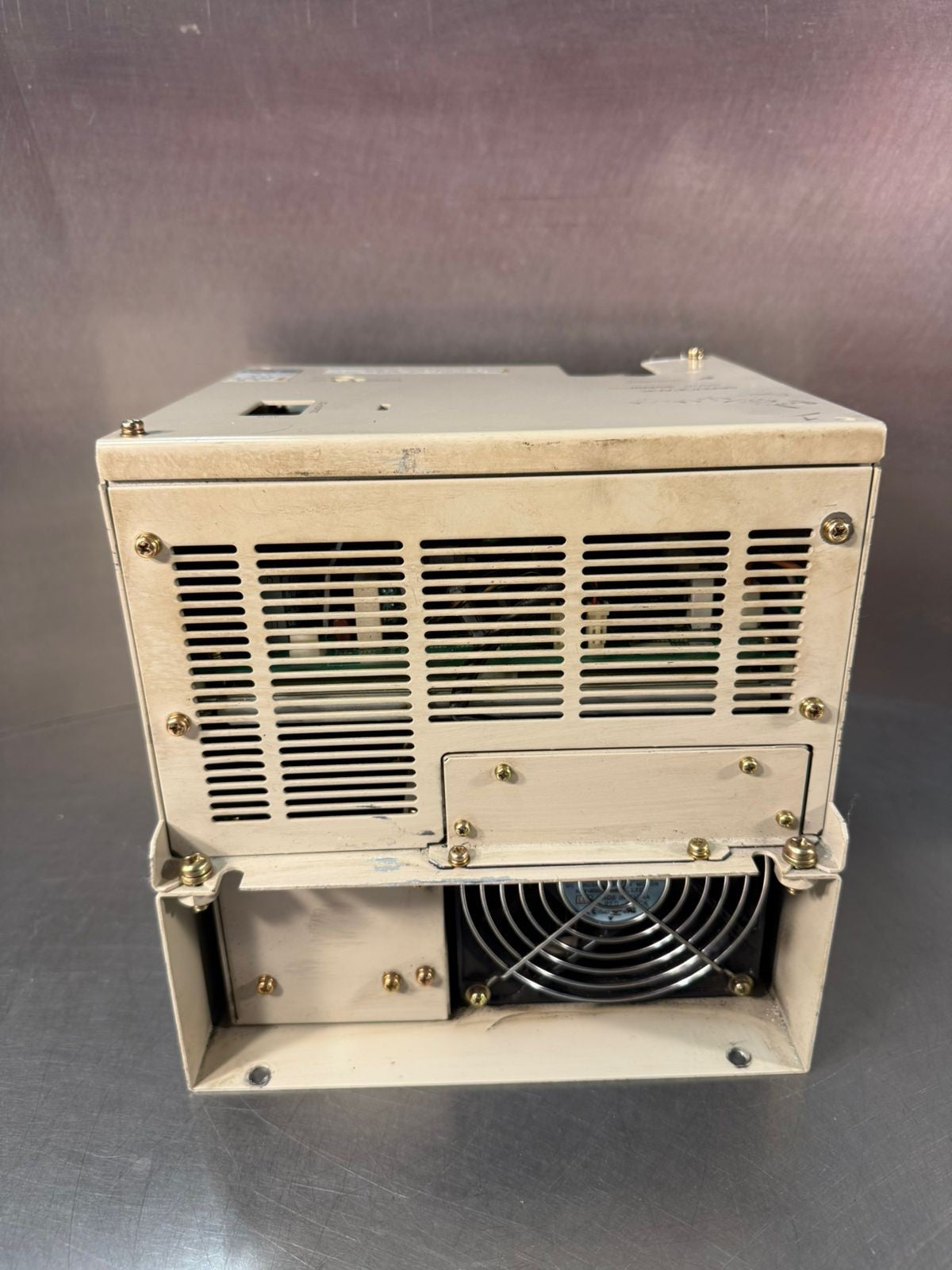 Yaskawa Servopack SGDB-60ADG  200-230V 5.5kW 3 Phase               (1.4.5)