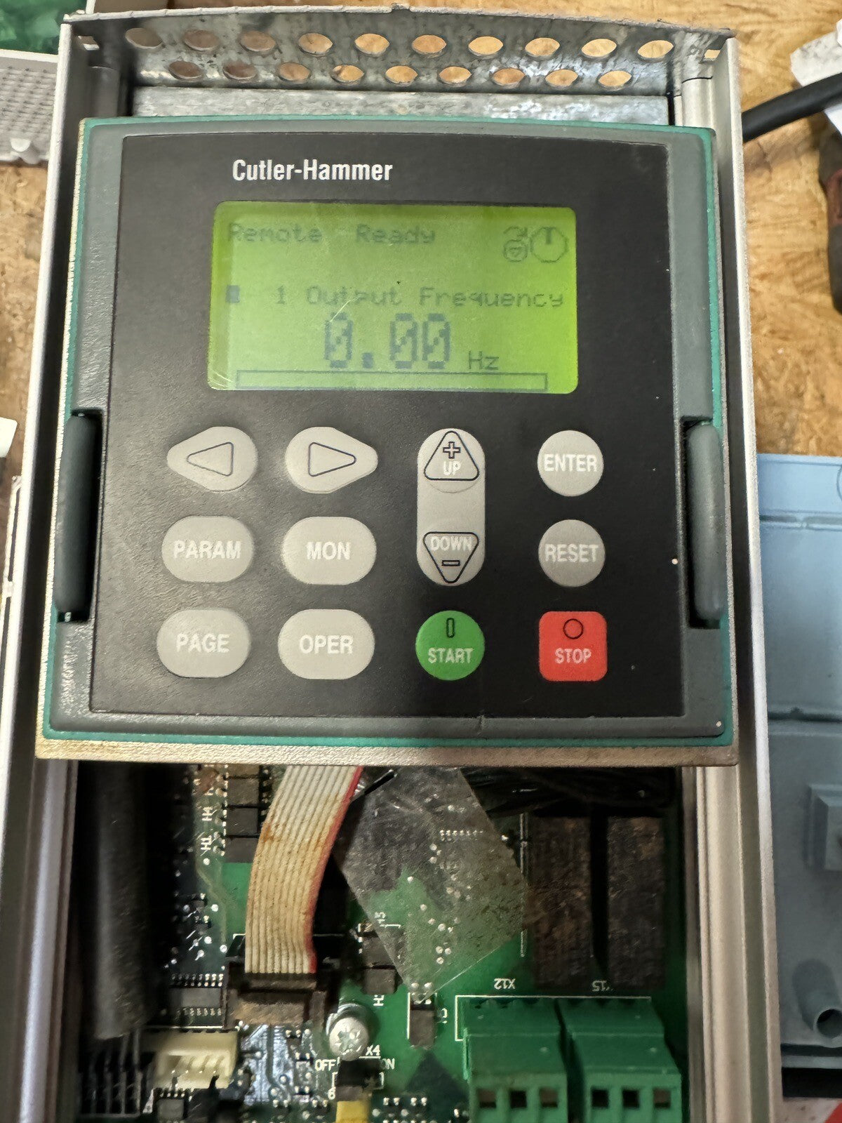 Eaton CH SV9000 SV9F30AC-5M0B00 3 HP 480vAC VFD VARIABLE FREQUENCY DRIVE @2A