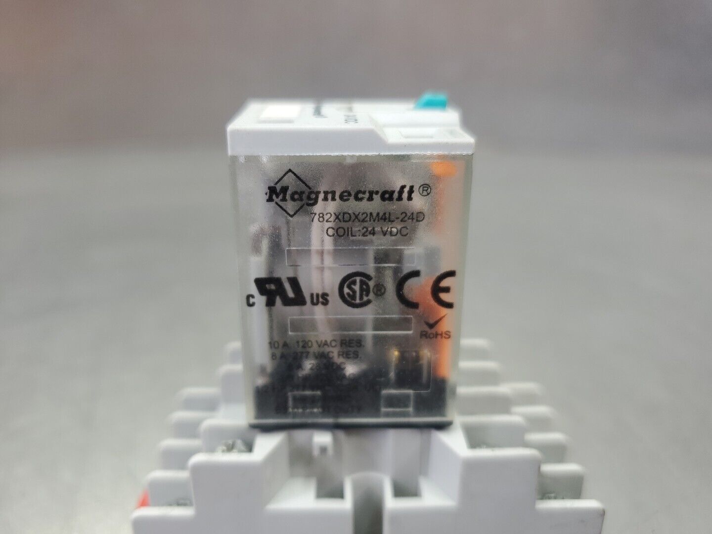 Magnecraft 782XDX2M4L24D Relay w/ Magnecraft 704611 Base. 4D33