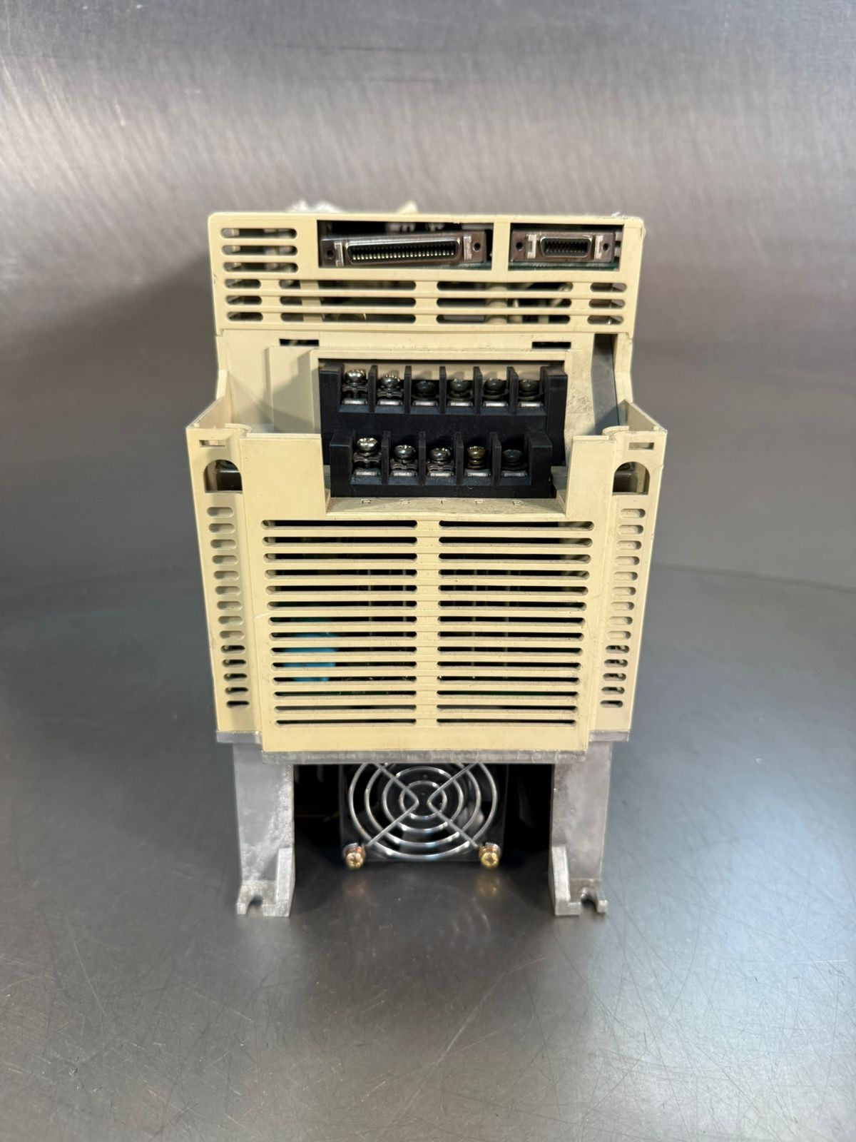 Yaskawa  SGDB-20ADG Servopack 3Ph                         (8.3.8)