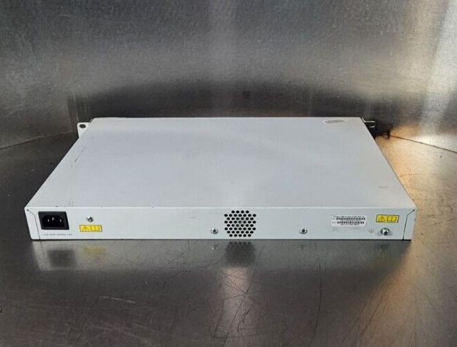 3COM 3CR17561-91 24-Ports Ethernet Network Switch                       (BIN751)