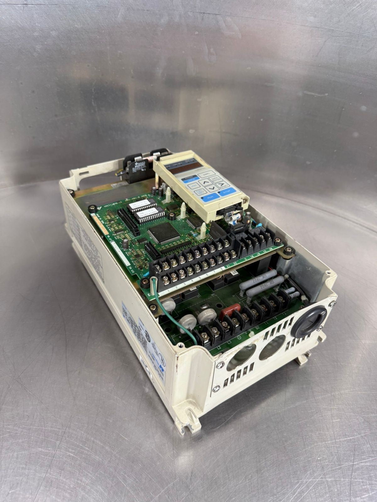 Magnetek DS314 Spec: 42P21F 3HP 3Ph Input: 380-460V 50/60Hz 5.9A (8.5.3)