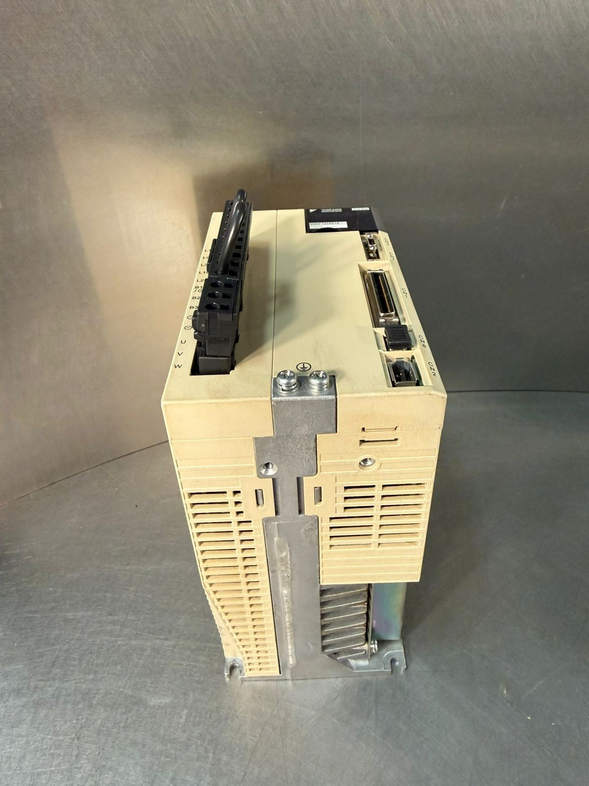 Yaskawa SGDV-120A01A002000 Servo Pack 3 Phase                     (1.5.4)