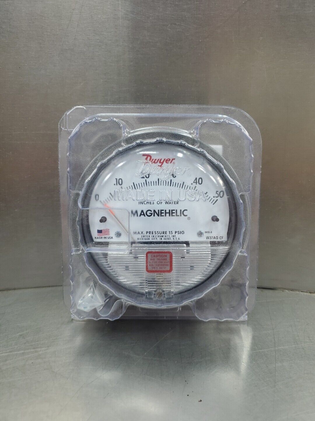 Dwyer Magnehelic W37AG CF Pressure Gauge, 0-.50 INCHES OF WATER.           6B-11