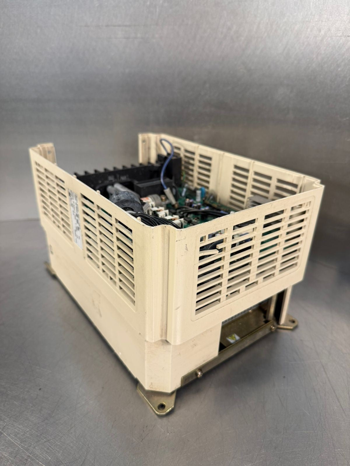 Magnetek Staca-B021-T1E1A 3Phase Inp 380-460V / Out. 0-460V        (6.5.1)