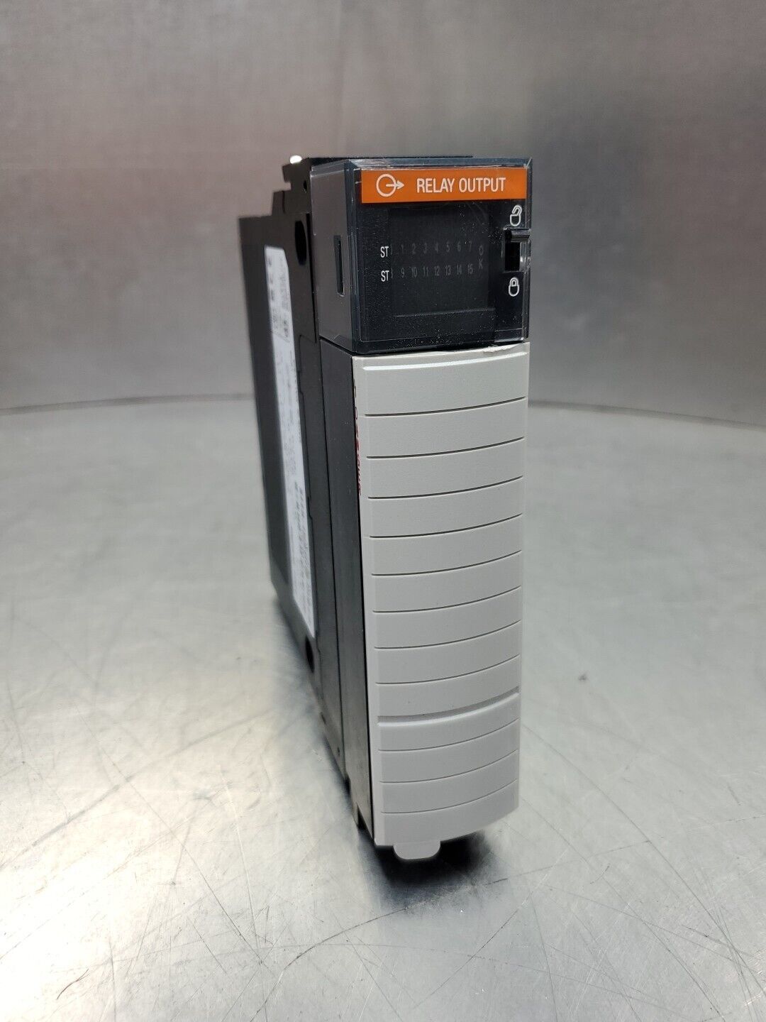 Allen Bradley 1756-0W16I/A M01 ControlLogix 16Pt Relay Isolated Module.    3E-25