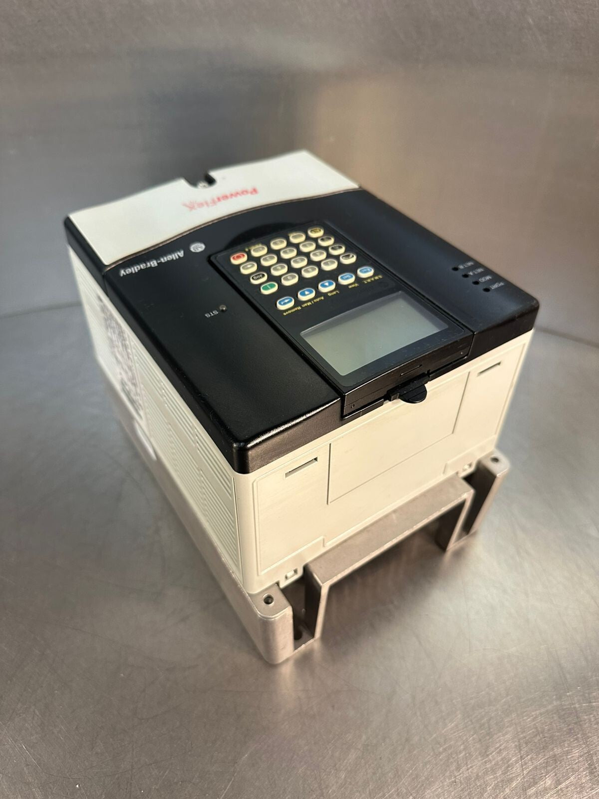 Allen Bradley 20AD3P4A3AYNADG0 /A POWERFLEX 70 AC DRIVE 2HP 480VAC (2.2.1)