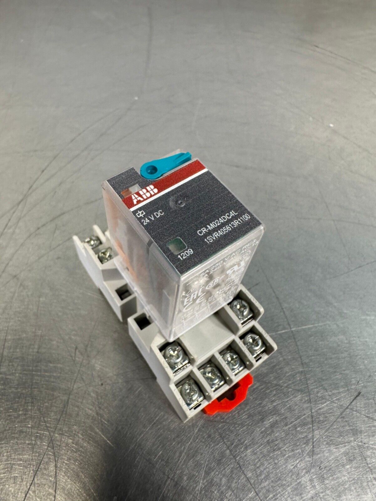 Abb Cr-m024dc4L 1svr405613r1100 Relay w/ Square D 8501nr45 B Base (4E-58)