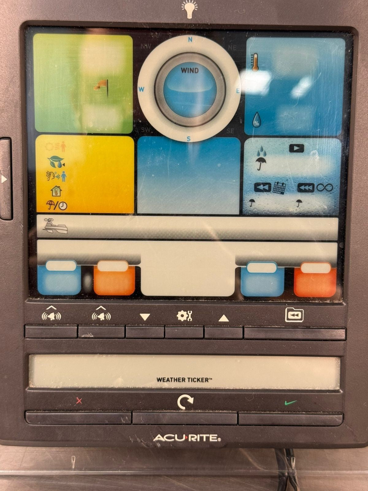 AcuRite 01036CA1 Wireless Weather Station Color LCD Display        (8.6.8)