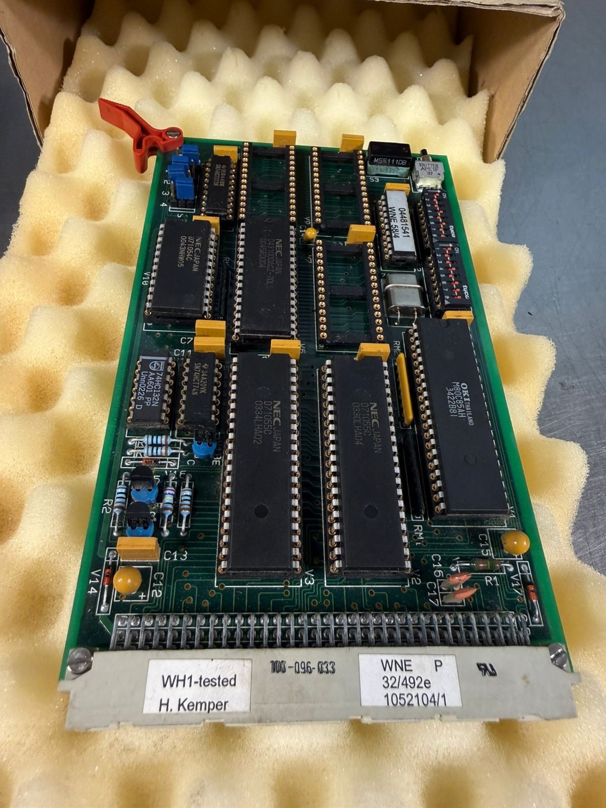 H. Kemper Board  WNE 32/492e 1052104/1  100-096-033 WH1 04800436  (12.5.4)