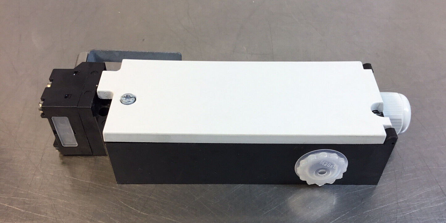 RITTAL SZ2418 SAFETY INTERLOCK  24VDC 8W (with bracket)                   5E-7/2