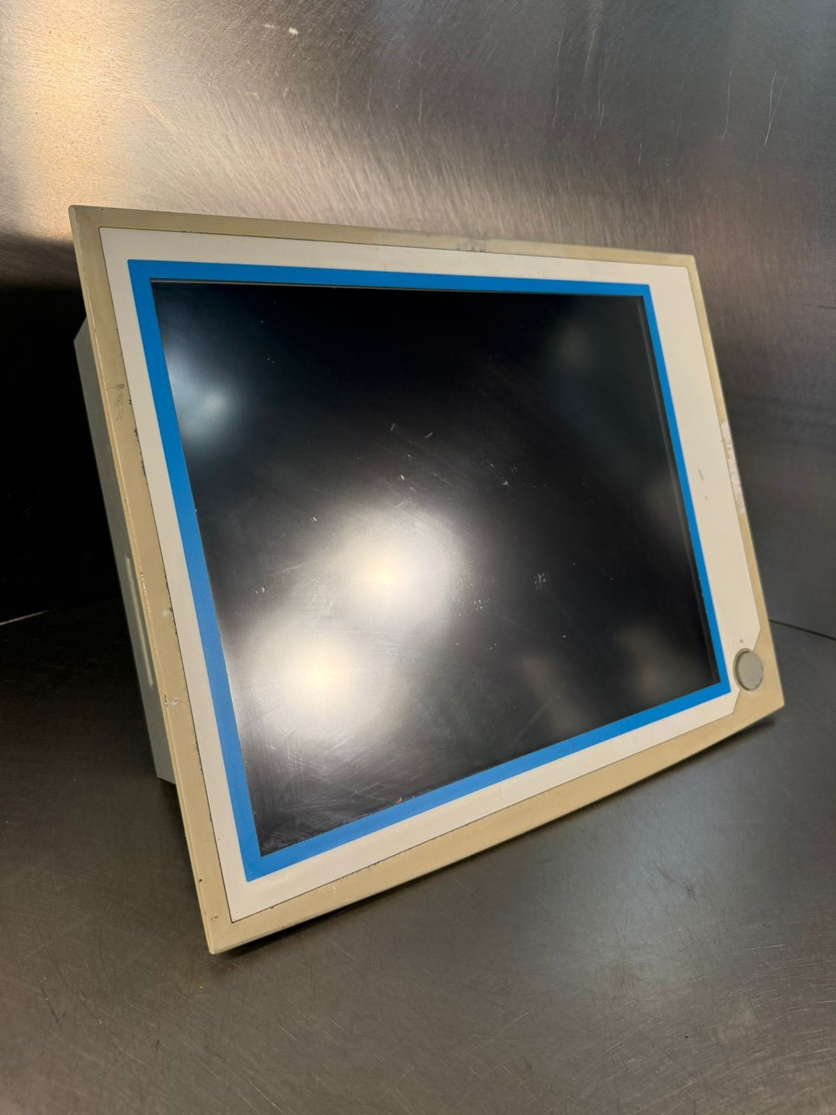 Advantech Ippc-6192A Industrial Panel PC 100-240Vac 60/50Hz       (12.4.4)