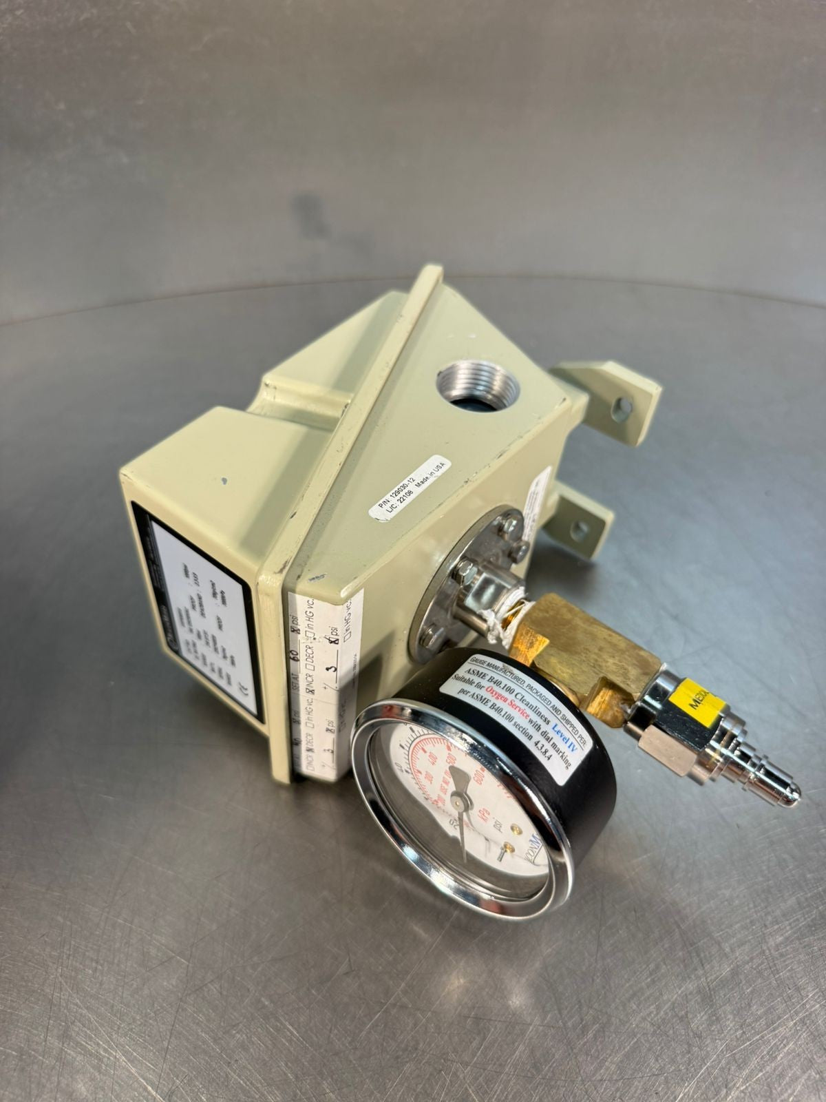 Beacon Medaes 4107656915 15A, 125-250Vac /100psi Proof 1000       (12.6.5)
