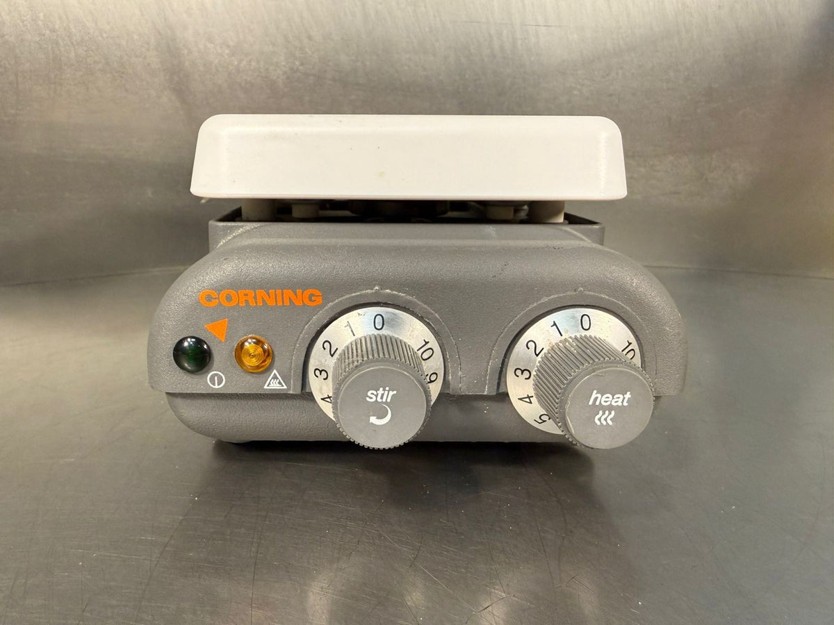 Corning Labratory 6795-220 Stirrer/Hot Plate                      (12.6.6)