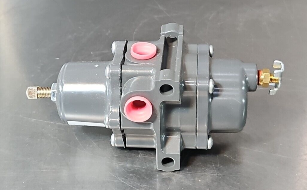 Emerson Fisher 67CFR -1663-38672 Pressure regulator 250 psi              Loc6C5