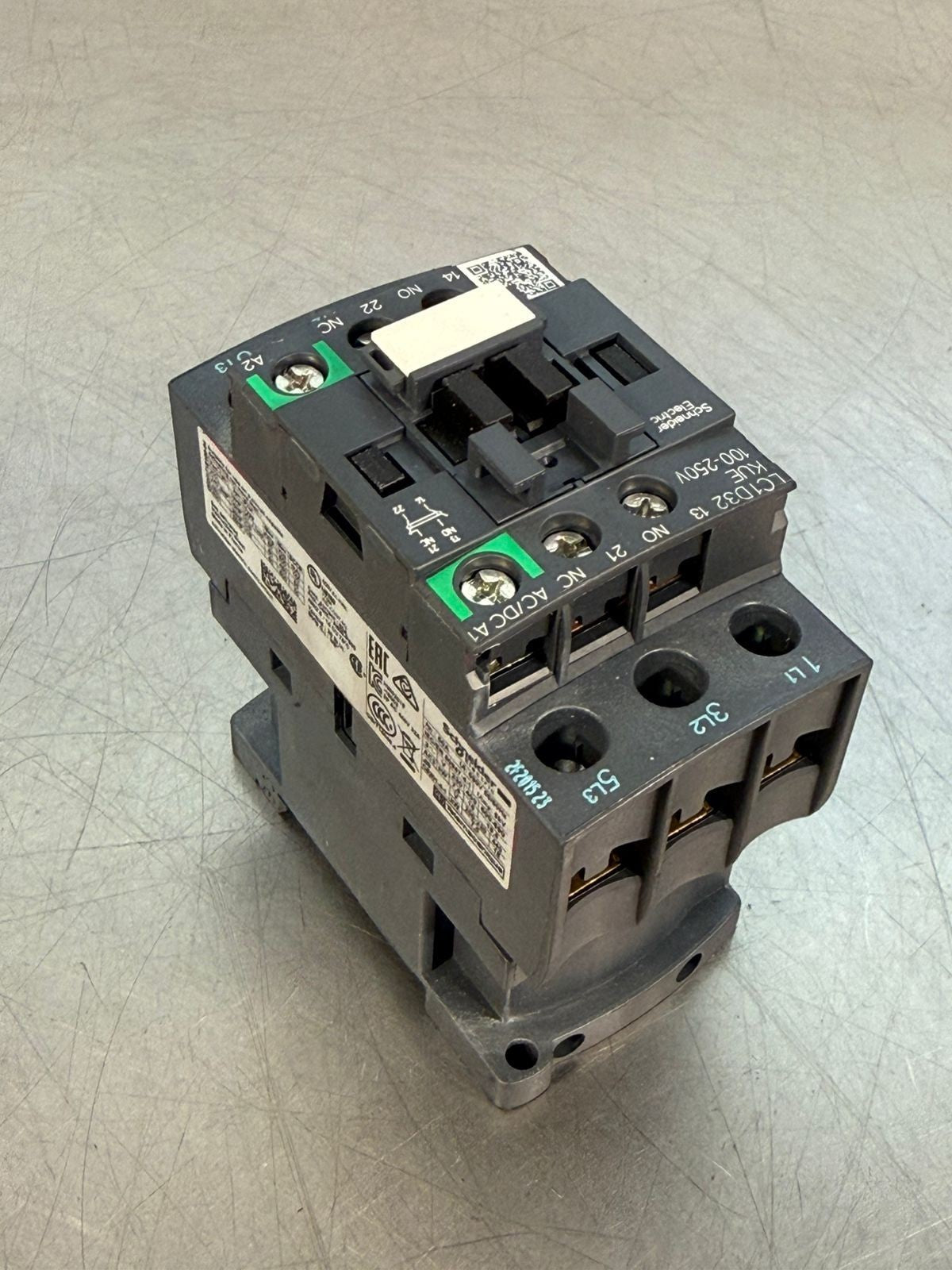 Schneider Electric Lc1d32-Kue 100-250VDC/VAC  LC1D32 KUE           (4.1.3)