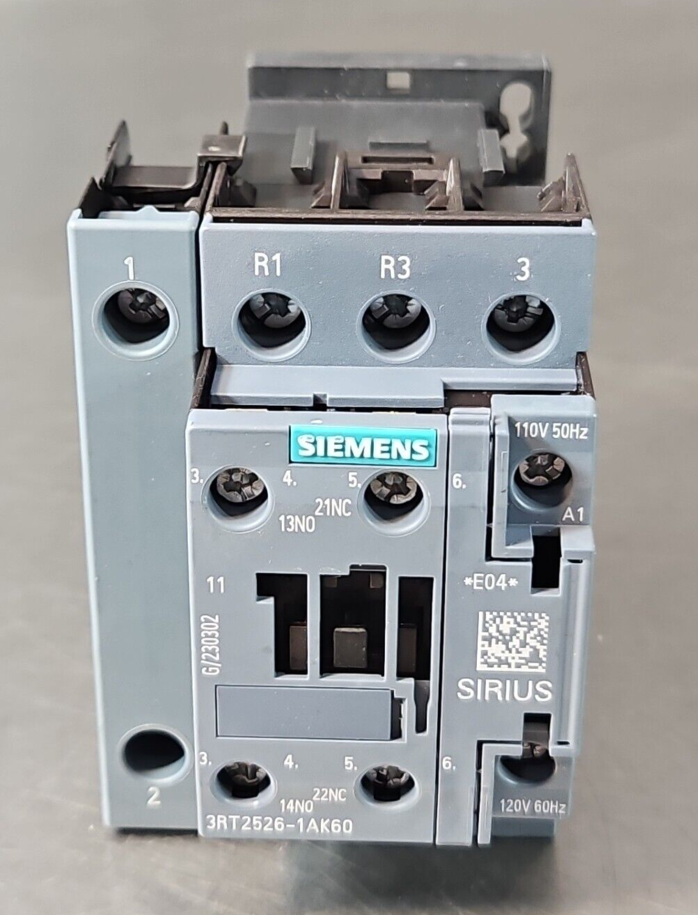 Siemens 3RT25261AK60 4Pole Contactor 25A 11kW 120Vdc Coil               (BIN412)