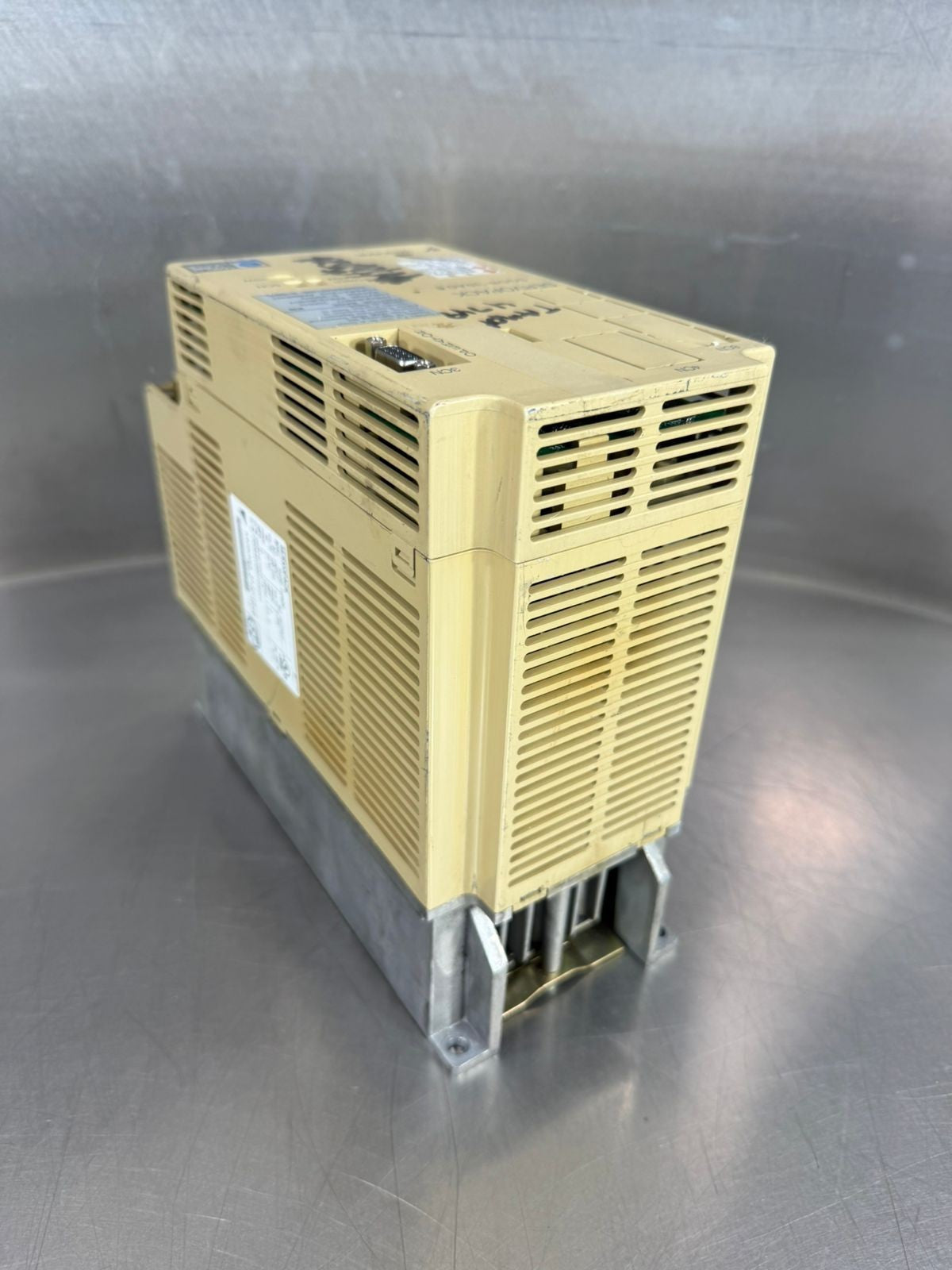 Yaskawa SGDB-10ADG Servopack Pack                                 (2.5.3)