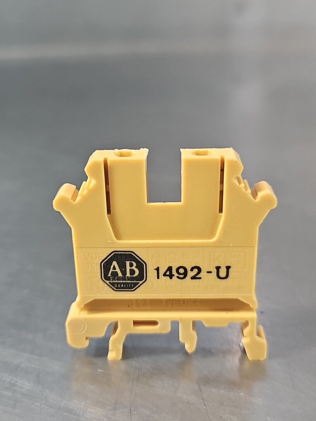 Allen-Bradley 1492-U Terminal Block  (LOT OF 8)                          loc3E32