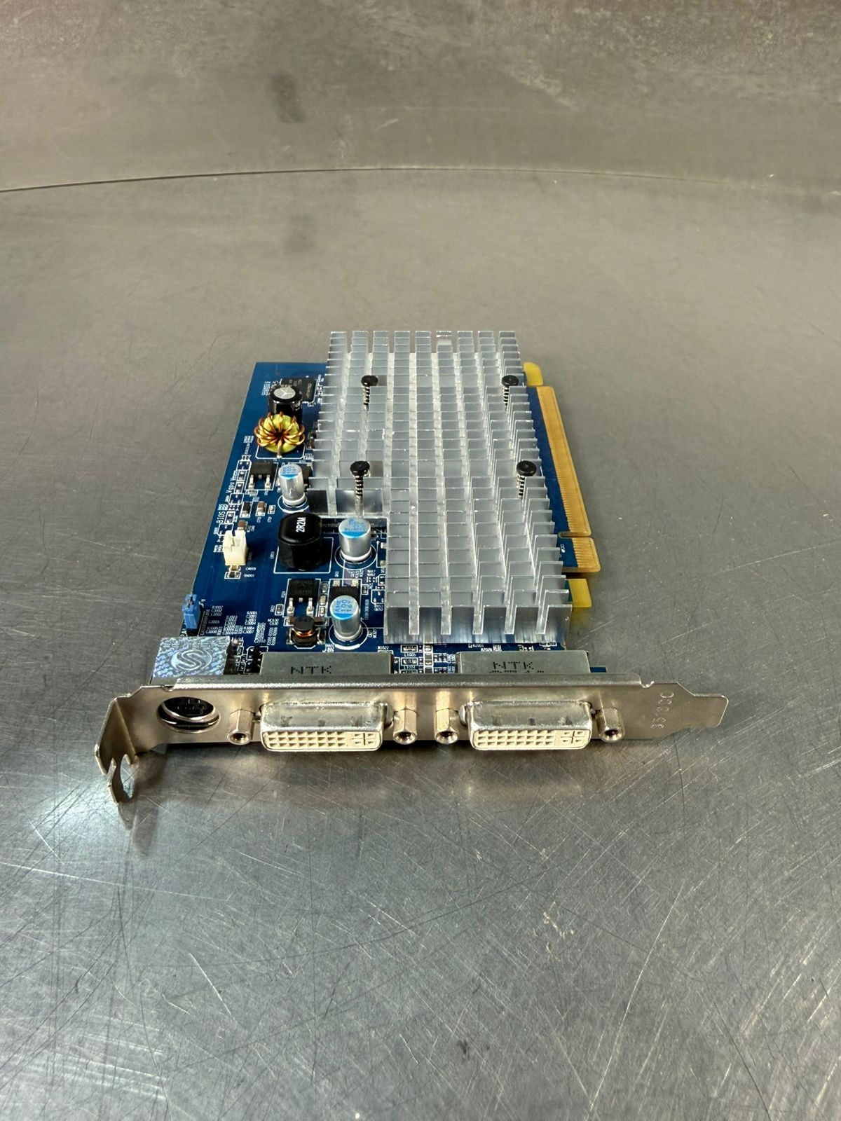 Ati HD3450 512M DDR2 PCI-E Dual DVI-ITVO  188-02E67-010SA          (5.4.2)