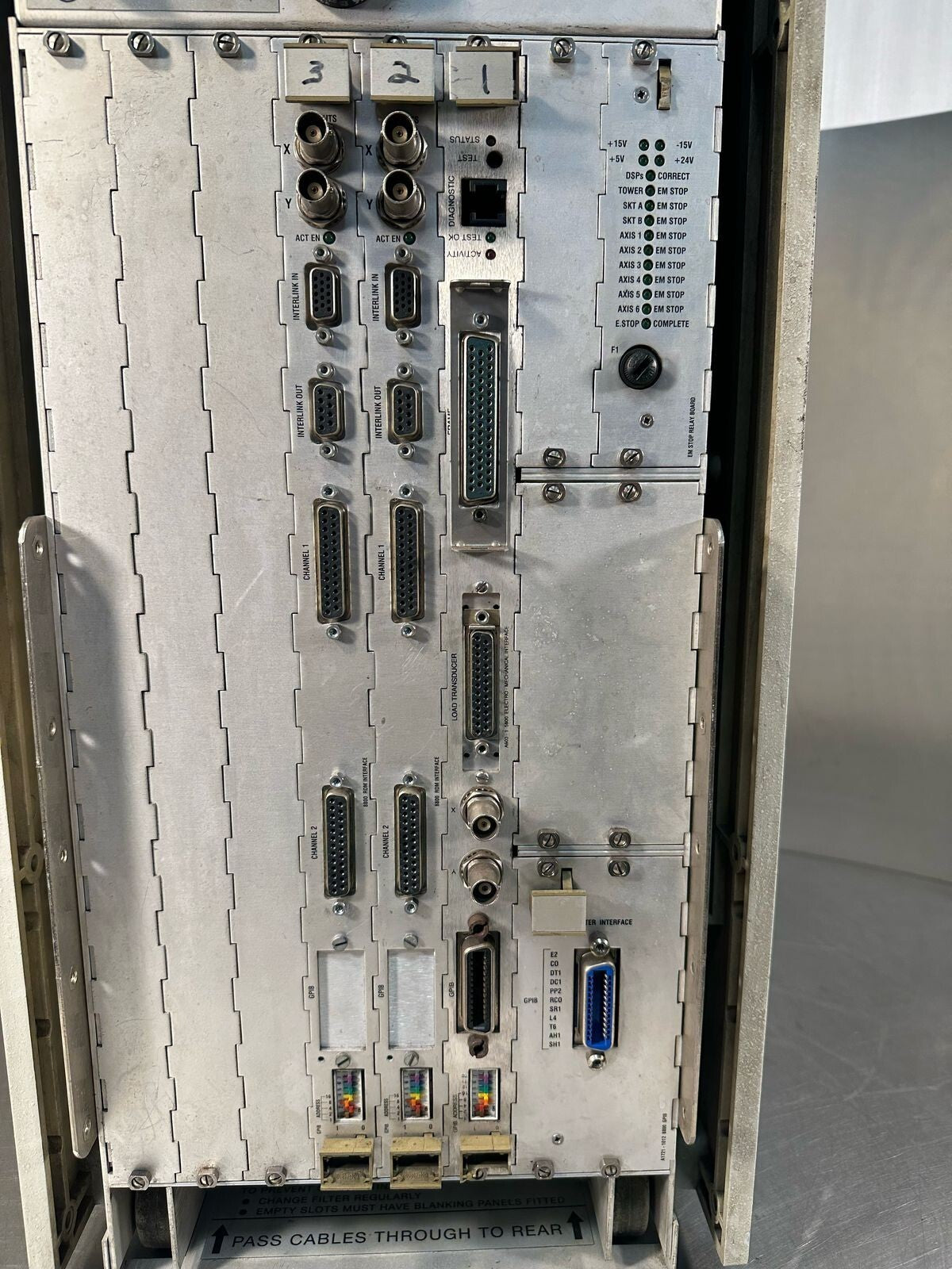 Instron FastTrack 8800 Series Serv Controller Fatigue Tensile Tester     (5.6.4)