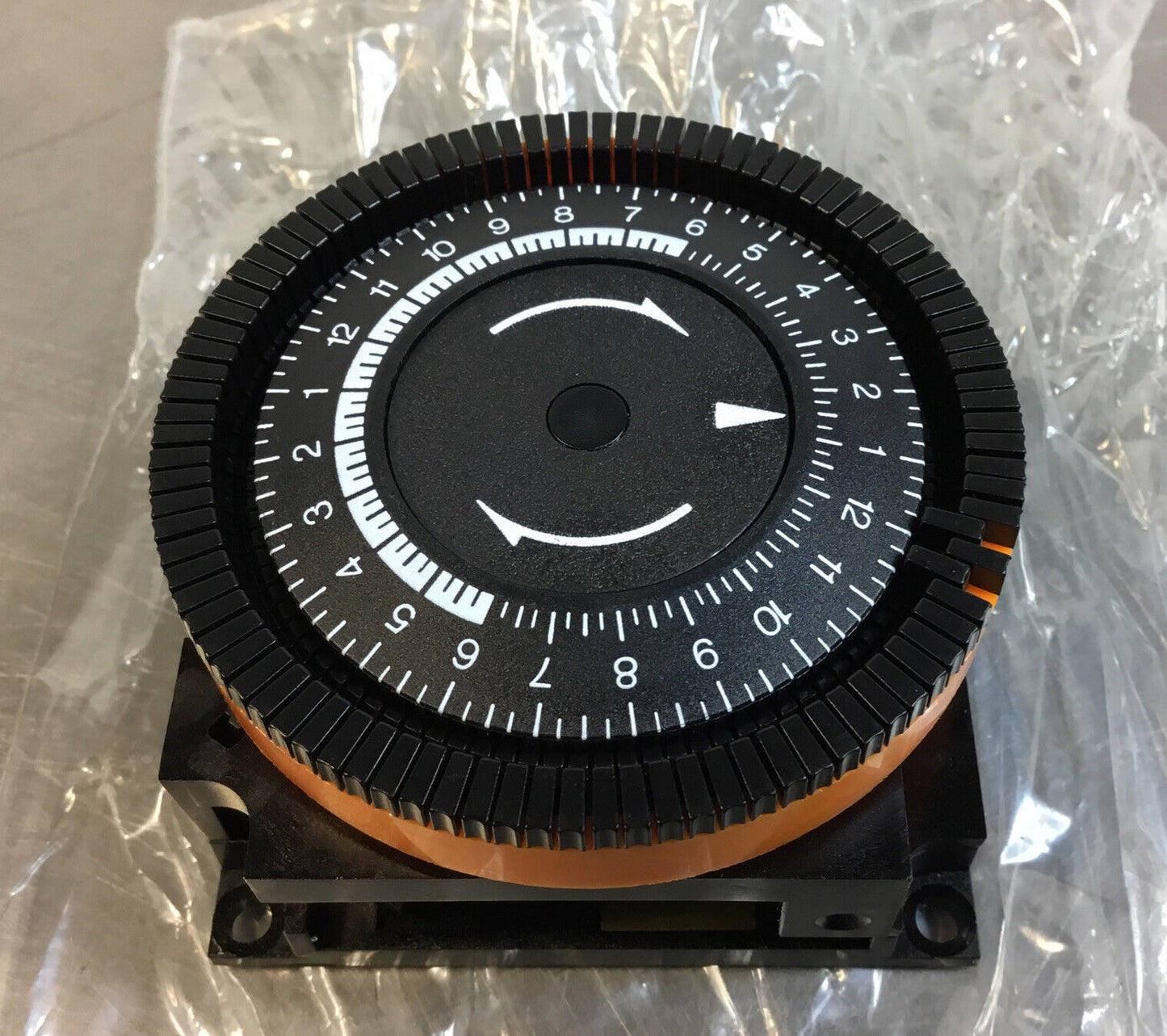 Dayton  2A517  Time Switch 24 Hour HDVR 120V                                5D-1