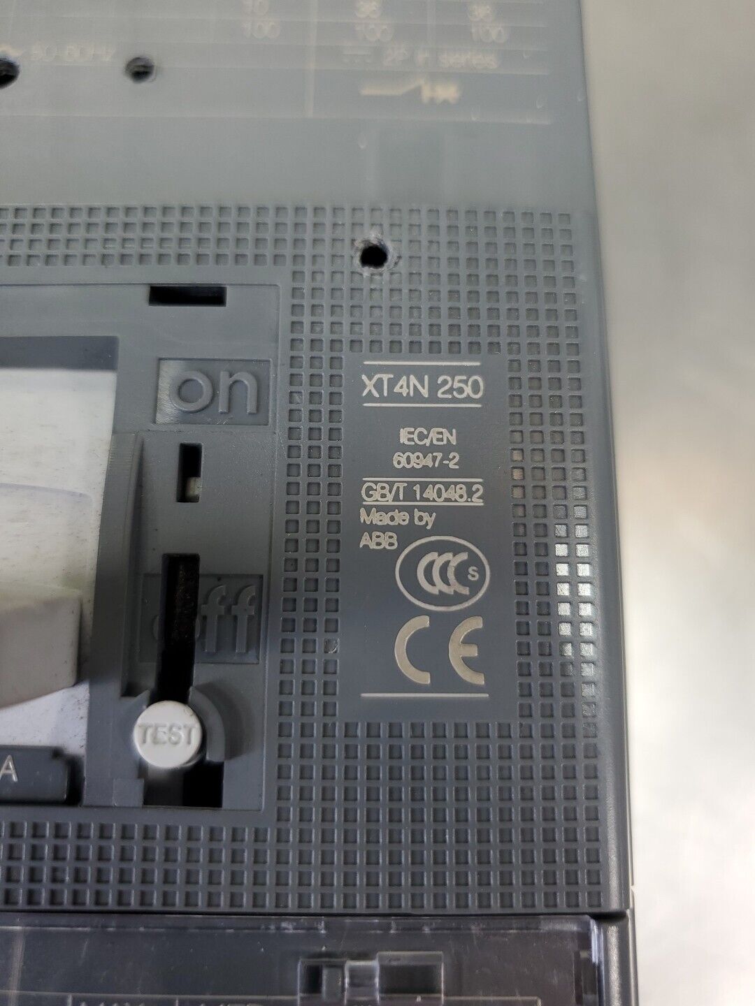 ABB XT4N 250 Molded Case Circuit Breaker, 3P, 250Amp, 480VAC.               4D-4