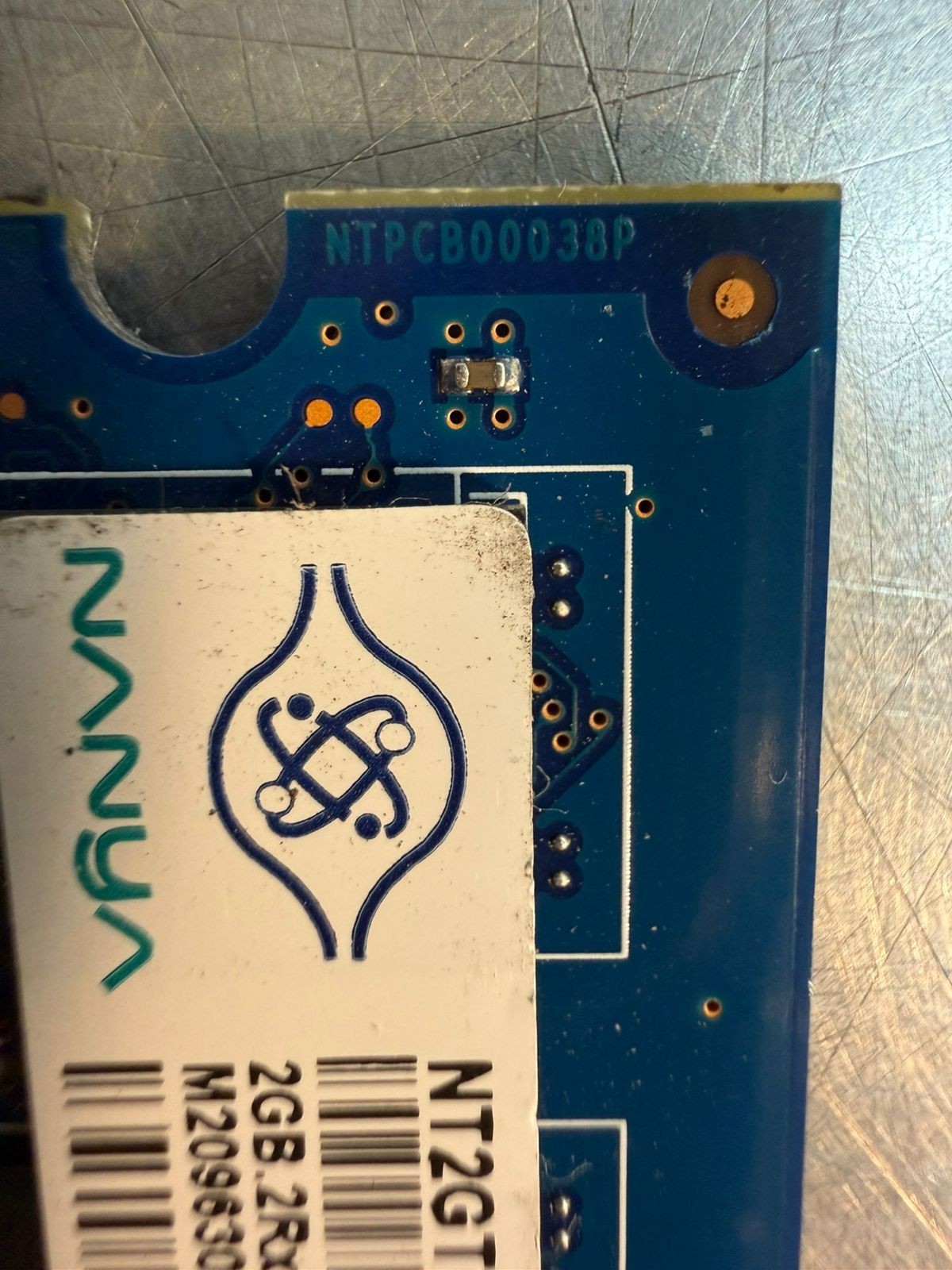 Nanya NT2GT64U8HD0BY-AD 2 GB 2Rx8 PC2-6400U-666-13-E1.800          (5.3.5)