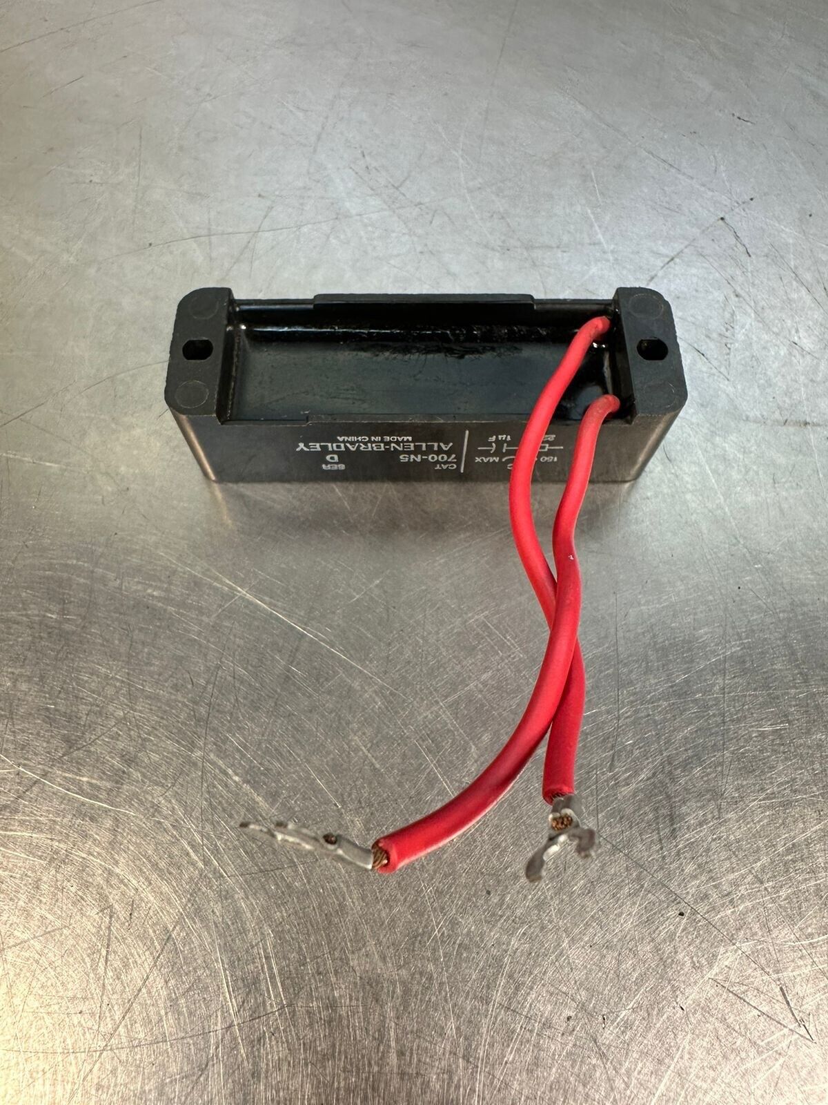 Allen Bradley 700-N5 Ser. D 150VAC (4c-37)