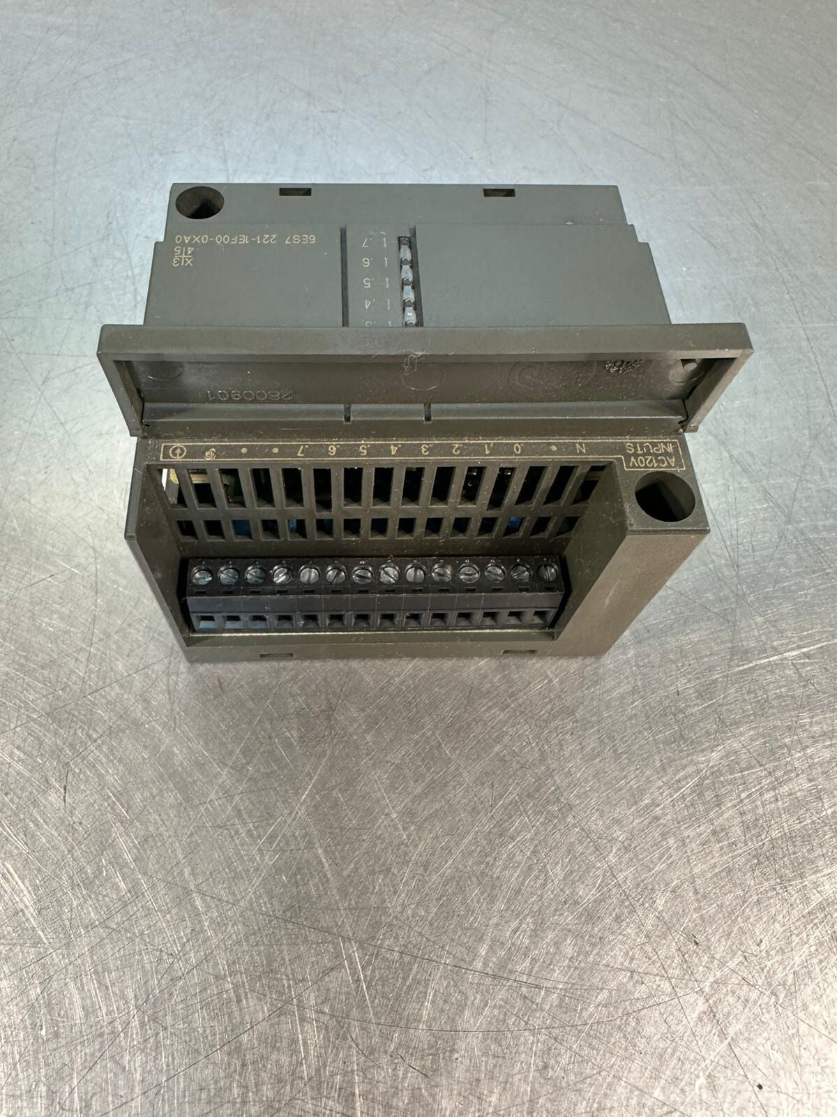 Siemens 6ES7 221-1EF00-0XA0 EM221 8xAc 120V (4.2.4)