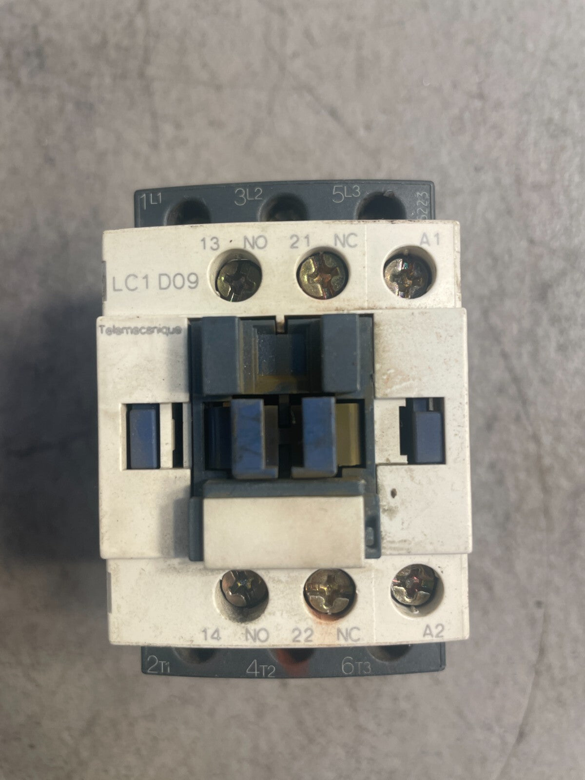 Schneider Electric LC1D09 3 Poles 120V AC 9A Reversing IEC Magnetic Contact @1D