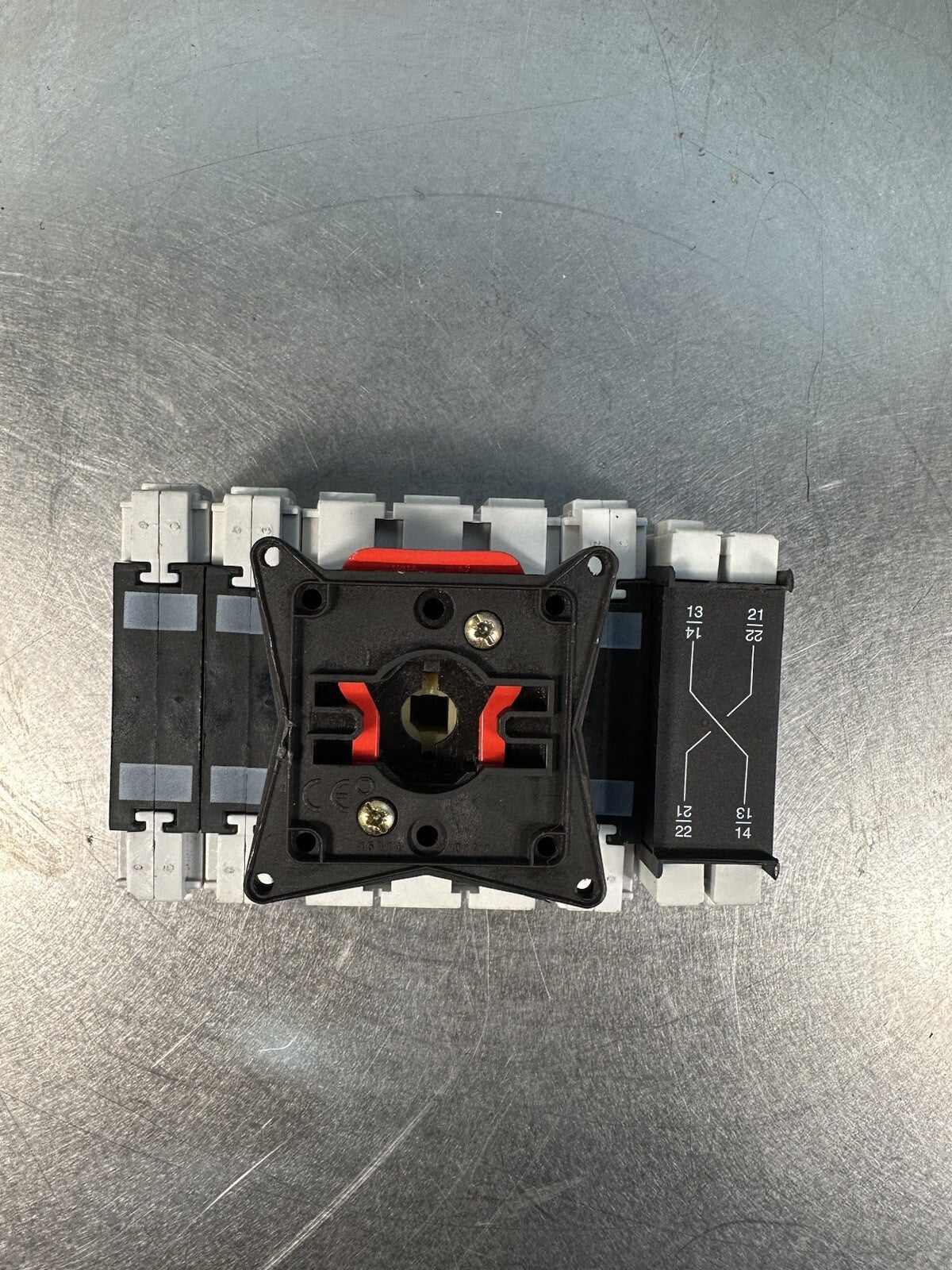 LOT OF SCHNEIDER ELECTRIC SWITCH LOADBREAK MODULE (BIN-1.5.1)