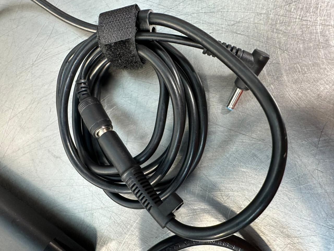 TEN-LA10 Genuine HP 230W AC Adapter 19.5V 11.8A                (2.3.1)