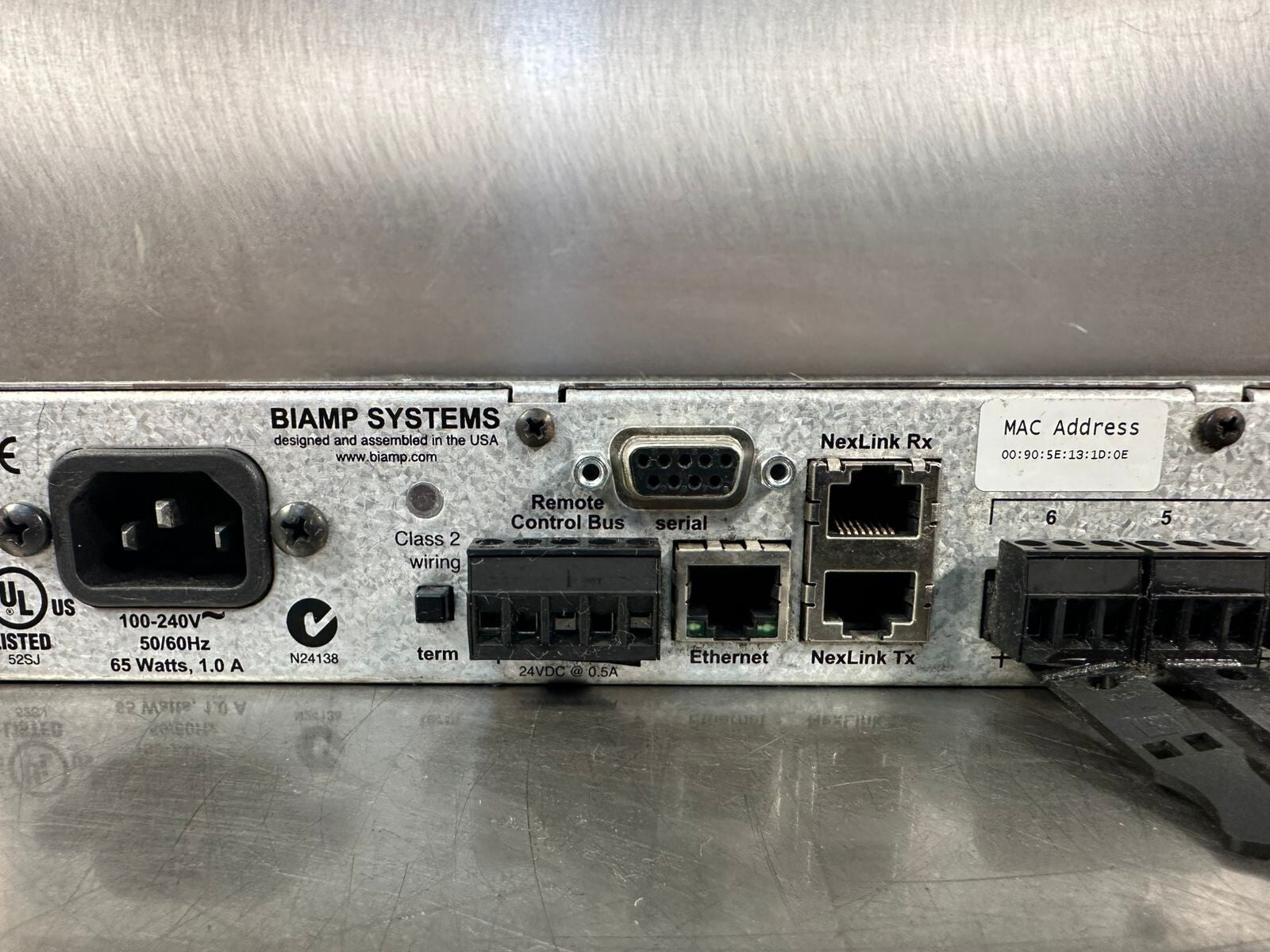 Biamp Nexia CS Digital Audio Processor  100-240V 50/60Hz 65W 1.0A (8.4.8)