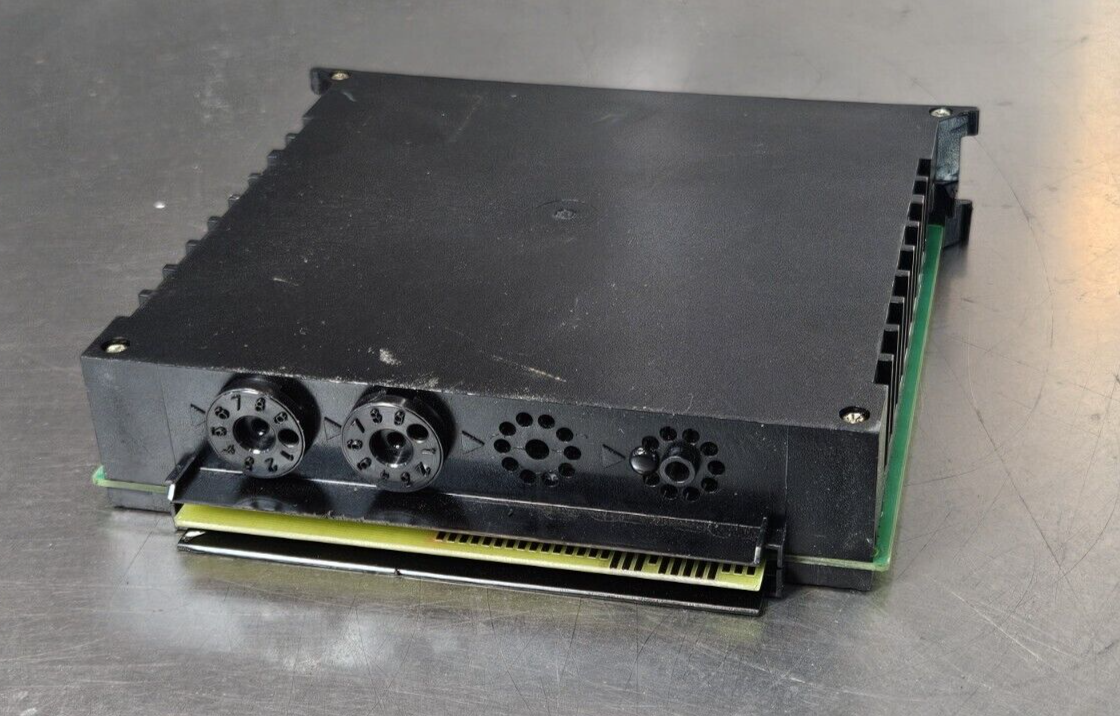 Telemecanique TSXDET3232  32-Point 24 VDC Fast lsolated Input Module    (BIN535)