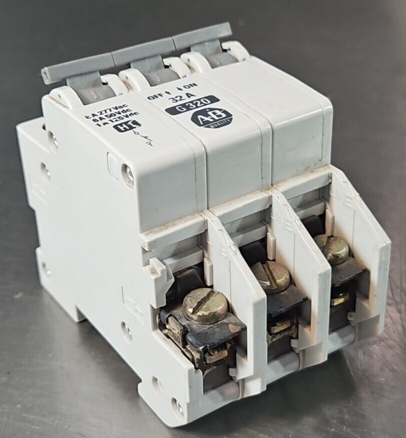 Allen-Bradley 1492-CB2 G320 H1 Ser A Circuit Breaker 32A                  loc4D2