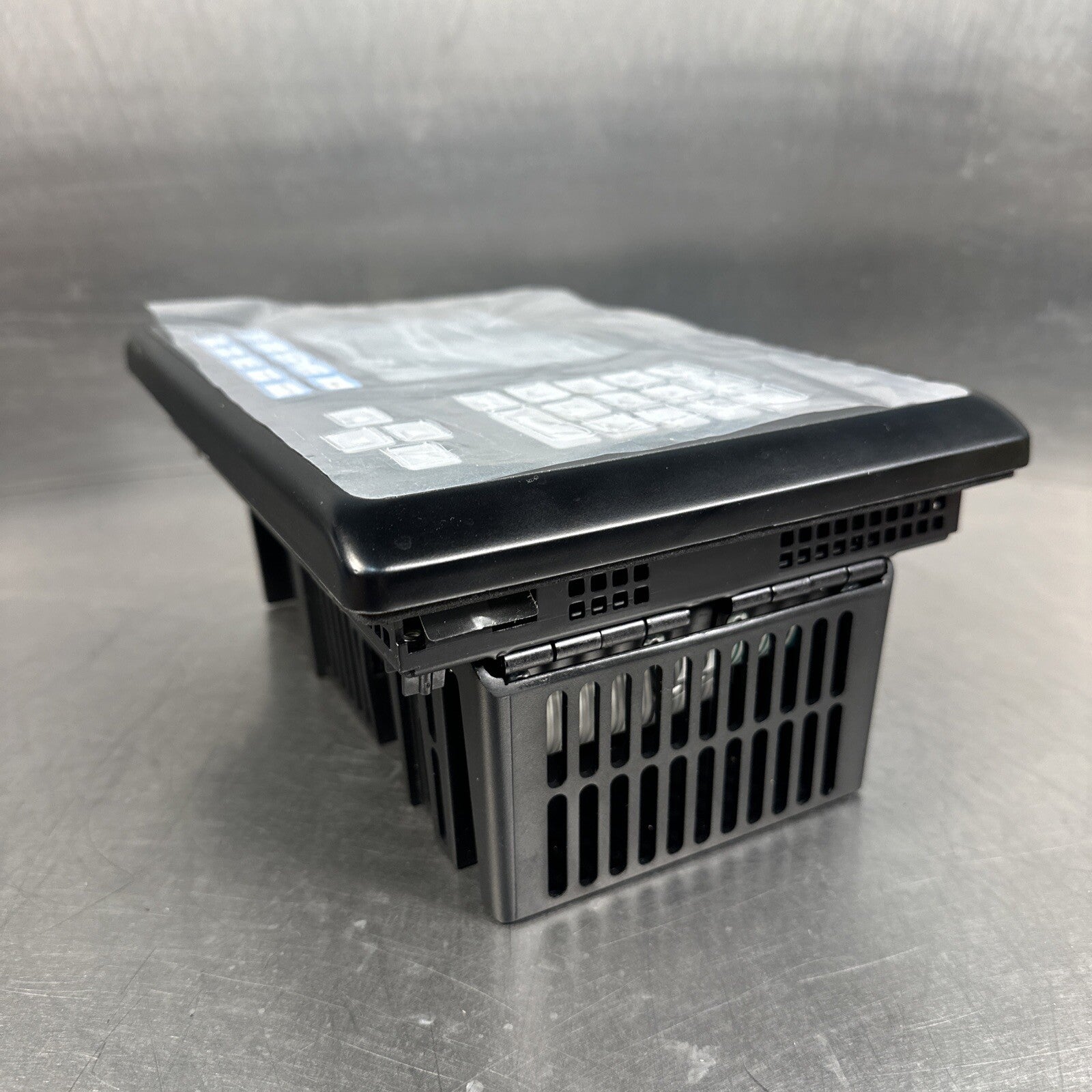 Allen-Bradley 2711-B6C2 ser-B rev-G * Refurbished* ￼(BIN-1.2.5)