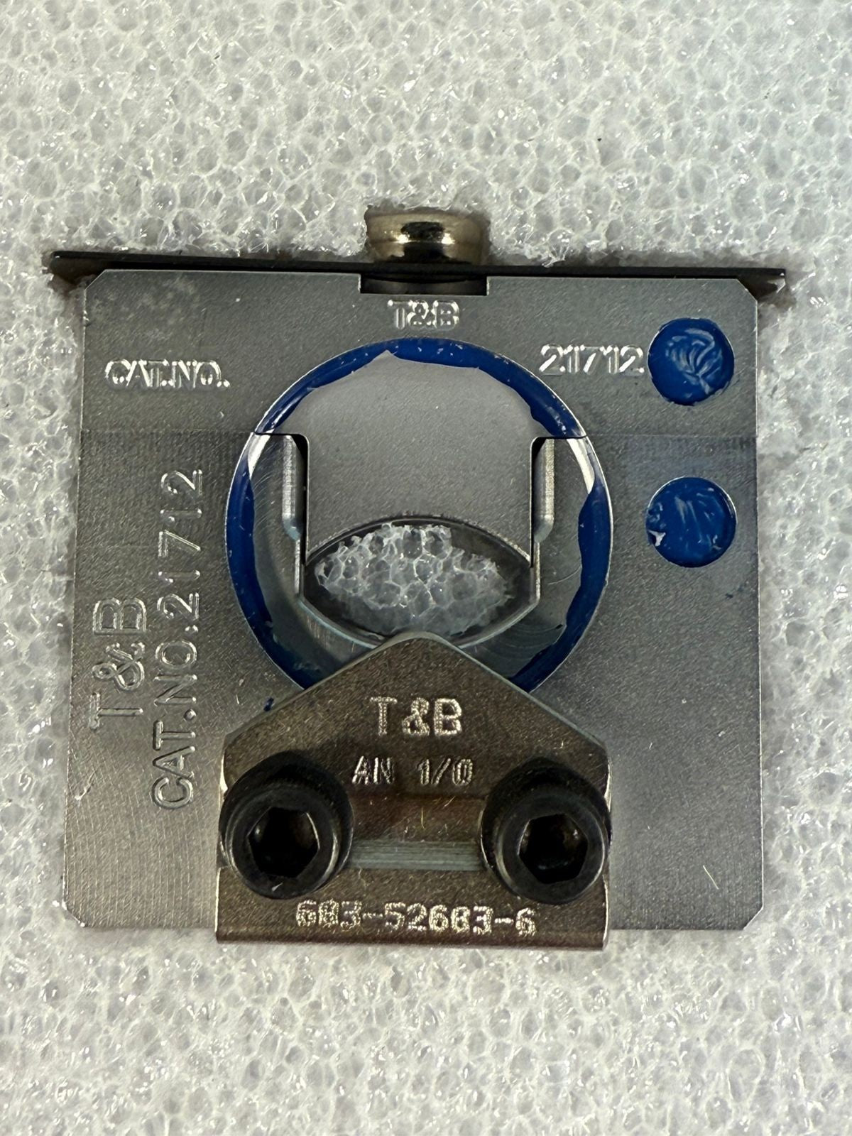 ABB THOMAS & BETTS 21712 / 21712 (BRAND NEW)      (5.4.1)