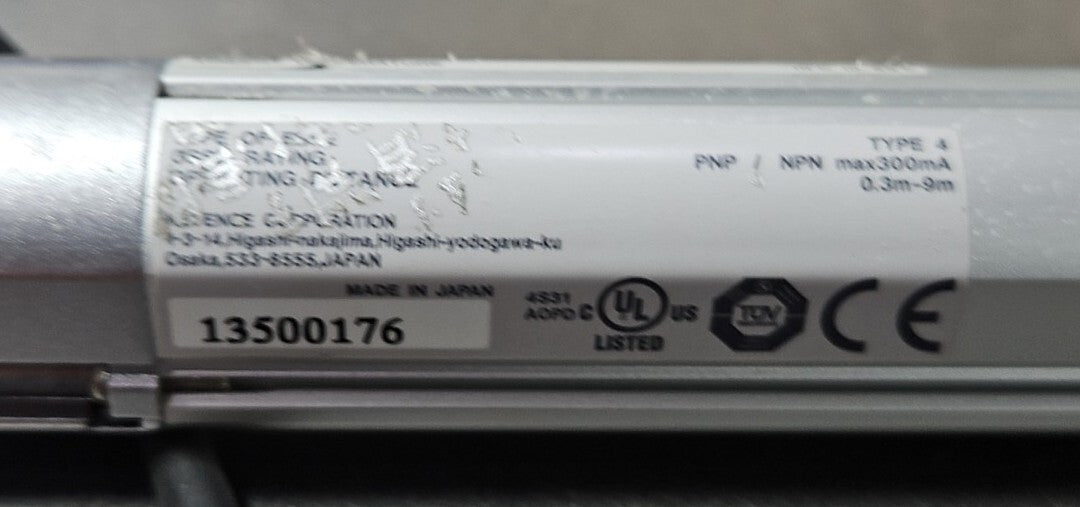 47704813