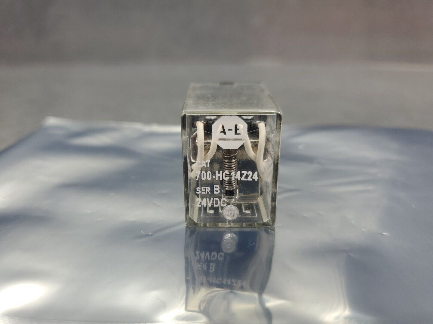 Allen Bradley 700-HC14Z24 Ice Cube Relay, 24V DC.                          4A-34