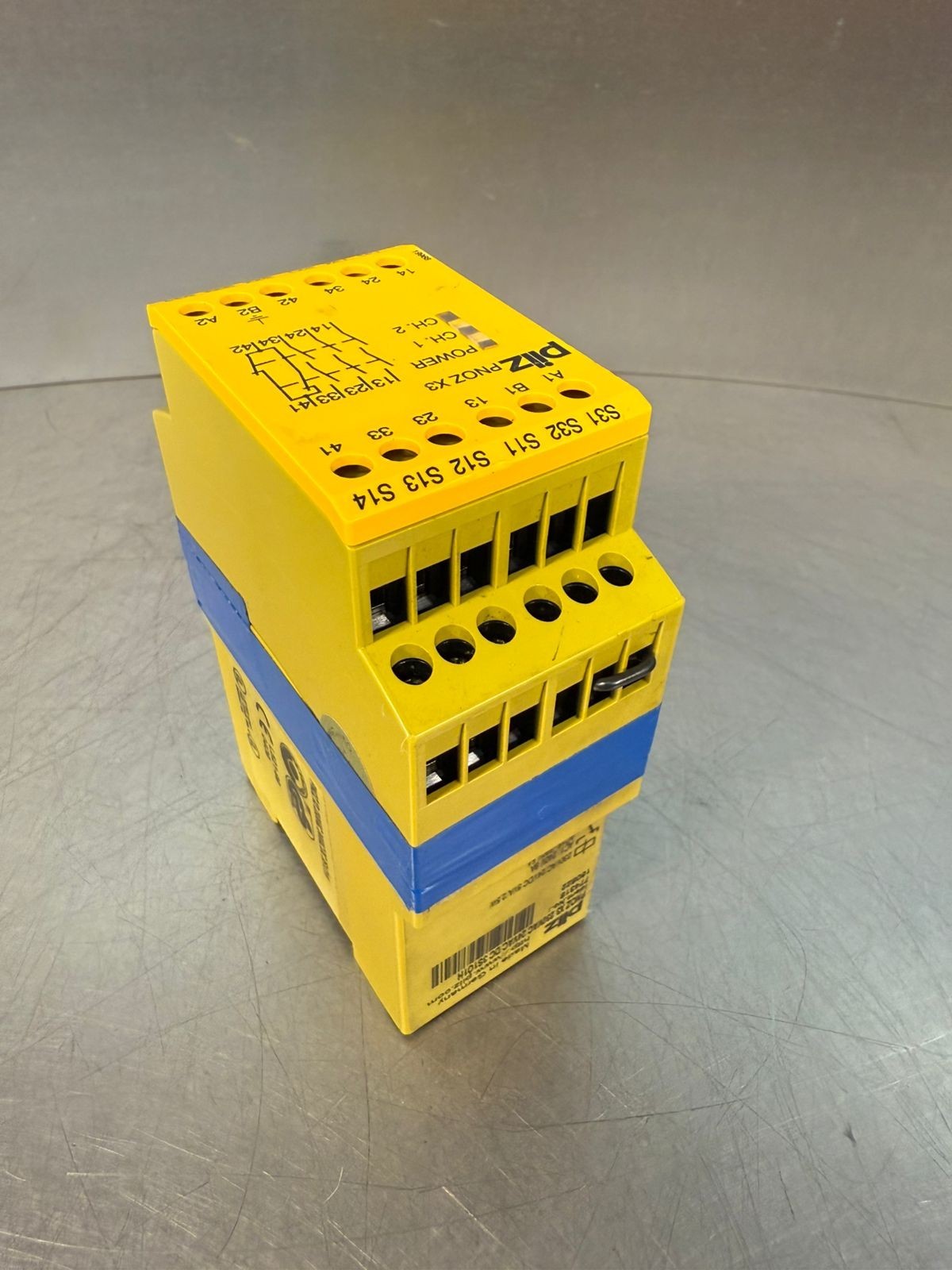 Pilz Pnoz X3 230VAC 24Vac/DC 3S1O1H  /  774318                  (3.5.2)