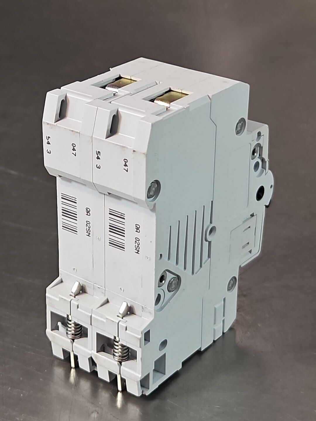 Klockner Moeller FAZN C2 -2 2 Pole Circuit Breaker                        loc4B9