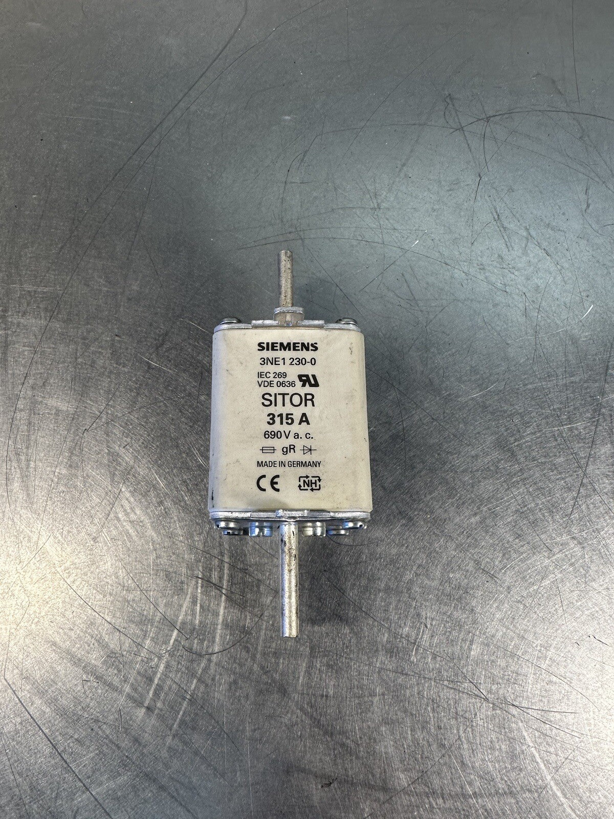 SIEMENS fuse 3NE1230-0 315A690V 3NE1 230-0 (BIN-1.5.5)
